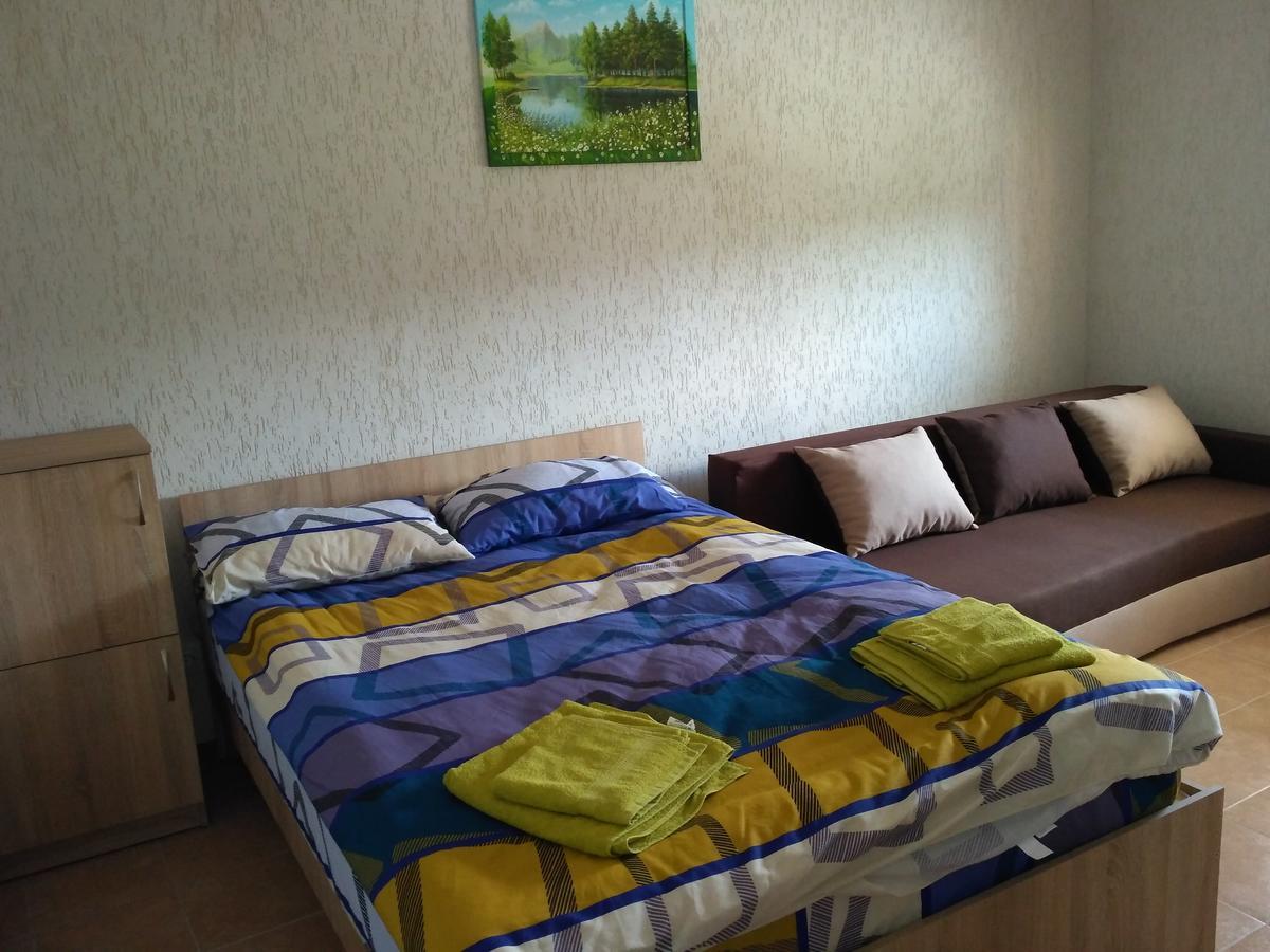 Motel Lutsk Exterior photo